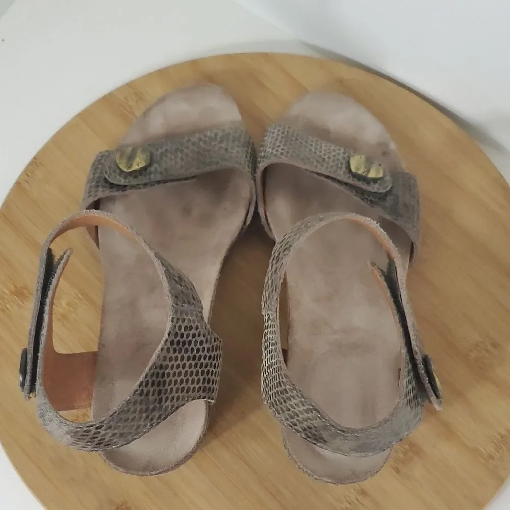 Taos Footwear Festival Snakeskin Taupe Leather Wedge Sandals Women's Size EU 39